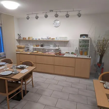 Konukevi Gaestehaus Ziegler 3*